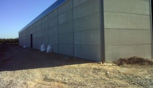 nos comprometemos en la construcción de naves industriales y agrícolas, mejorando de nuestro tejido industrial y con el sector de la agricultura