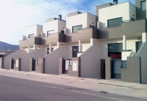 onstrucciones y Proyectos Coiber, ofrece un servicio integral al cliente que recorre todas las fases del proceso, desde el proyecto inicial de la vivienda o edificio de viviendas, hasta su total construcción.